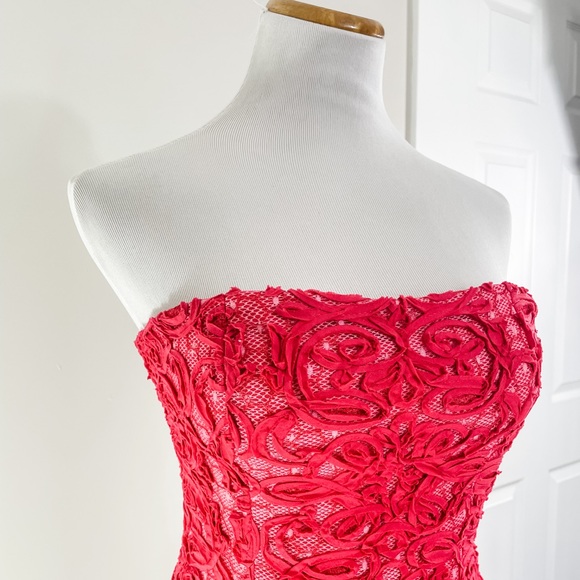 ❌ sold - BCBG MaxAzria rosette cocktail dress - Picture 2 of 6